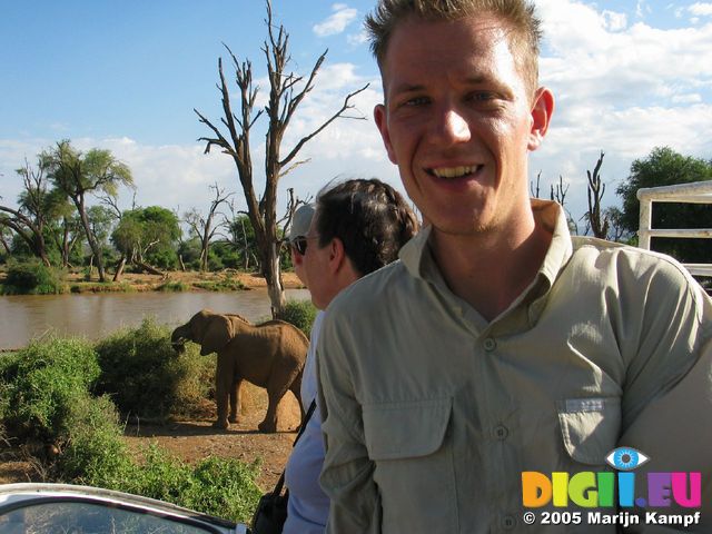 14243 Pepijn and an elephant